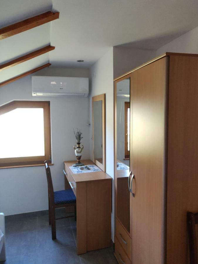 Guest House Maslina Vinišće Εξωτερικό φωτογραφία