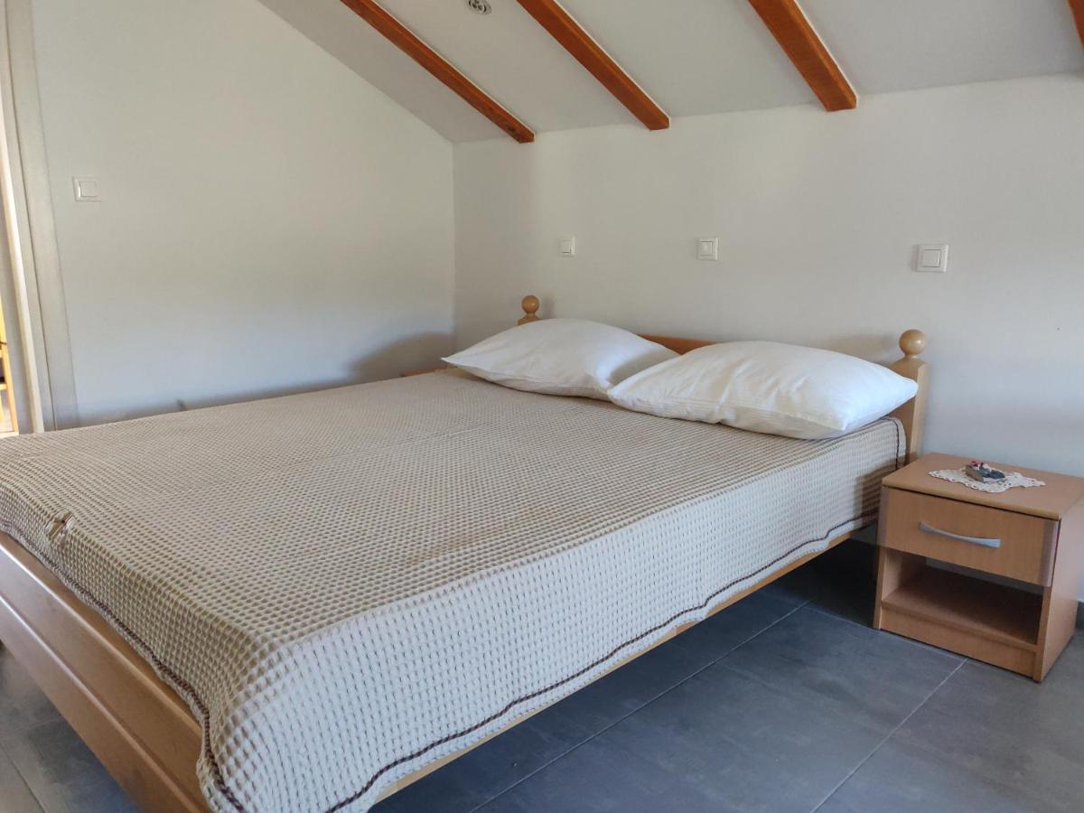 Guest House Maslina Vinišće Εξωτερικό φωτογραφία