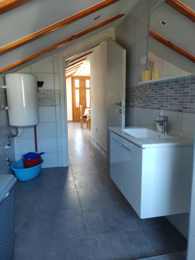 Guest House Maslina Vinišće Εξωτερικό φωτογραφία